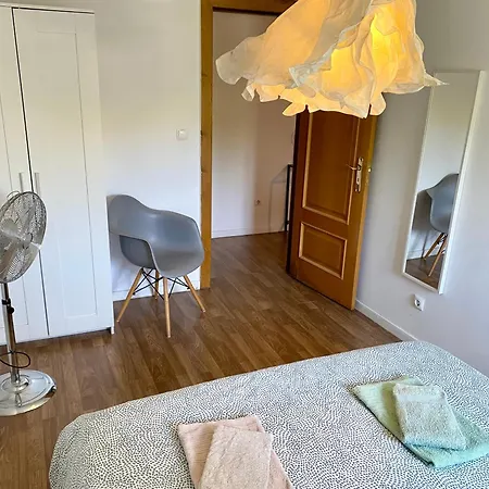 Woods House Apartment